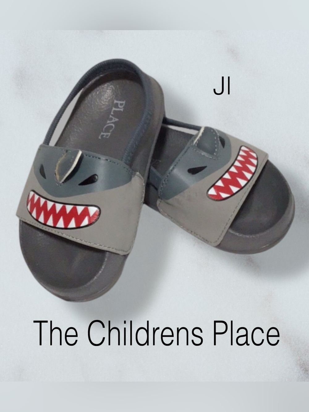 THE CHILDRENS PLACE Kids Sandals Size 7 NWOT